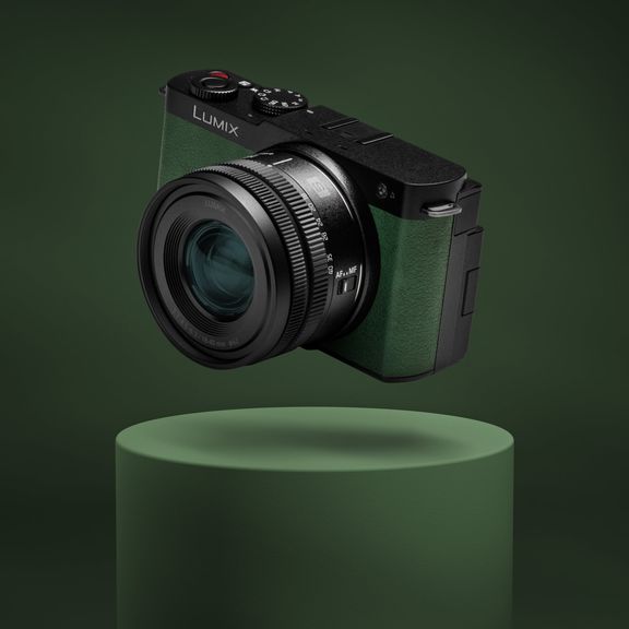 zooom project lumix product image green